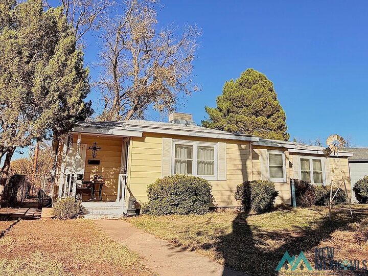 Property Photo: 208 Vine Street NM 88220