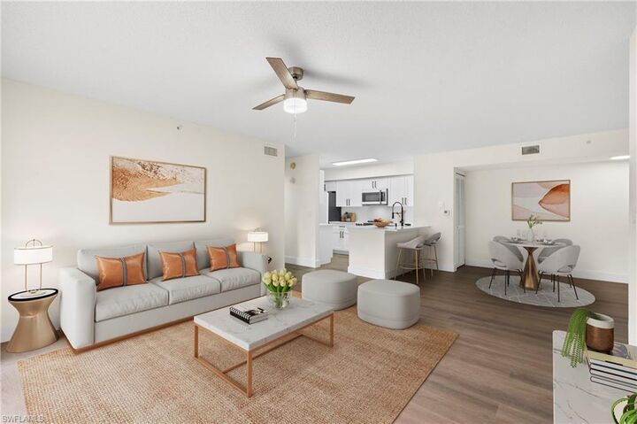 Property Photo:  8950 Colonnades Ct E 815  FL 34135 