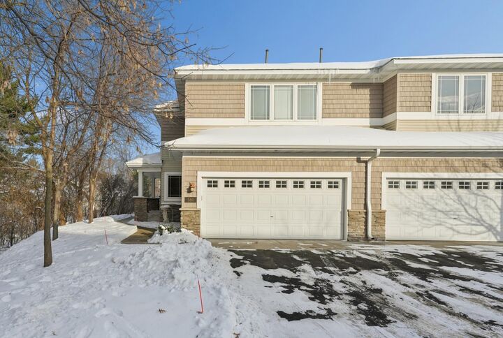 Property Photo:  580 Sutherland Drive  MN 55129 