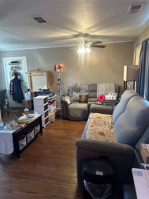 Property Photo: 1913 Hilltop Drive TX 75042