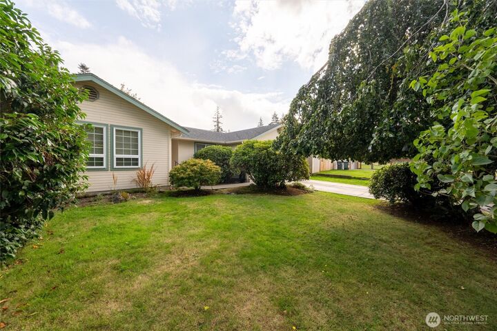 Property Photo: 3852 Del Bonita Way WA 98226