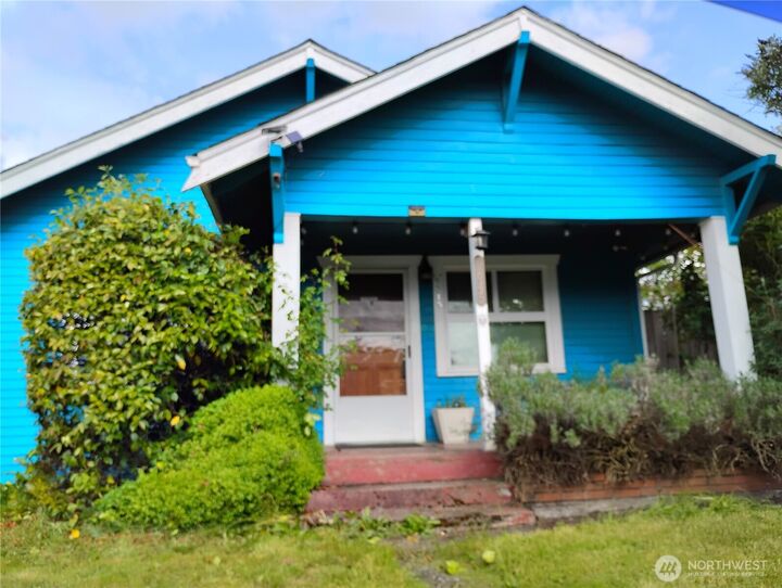 Property Photo:  6845 S Clement Avenue  WA 98409 