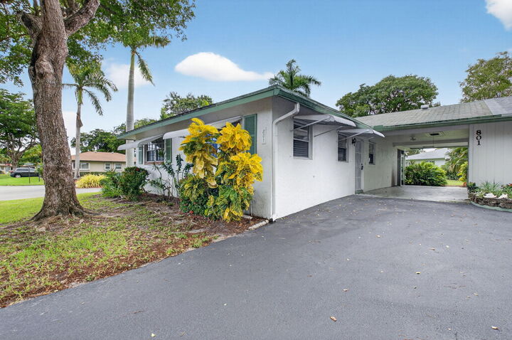 Property Photo: 801 Meadowlark Lane FL 33445