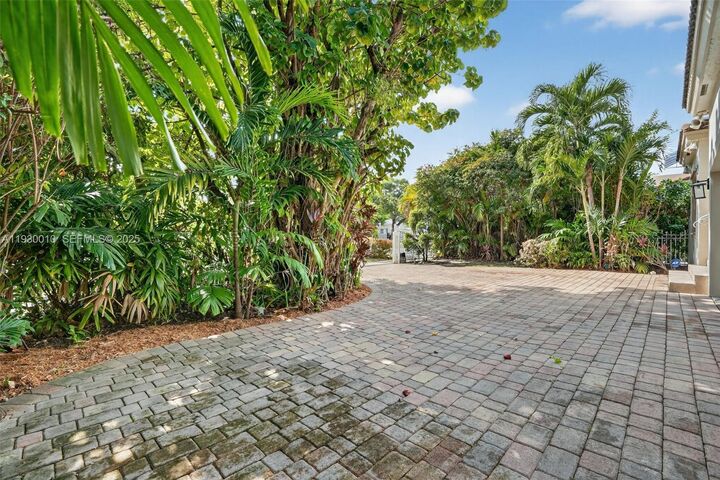 Property Photo:  2913 SW 13th St  FL 33145 