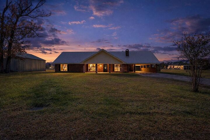 Property Photo:  1563 Noelie St Street  LA 70611 