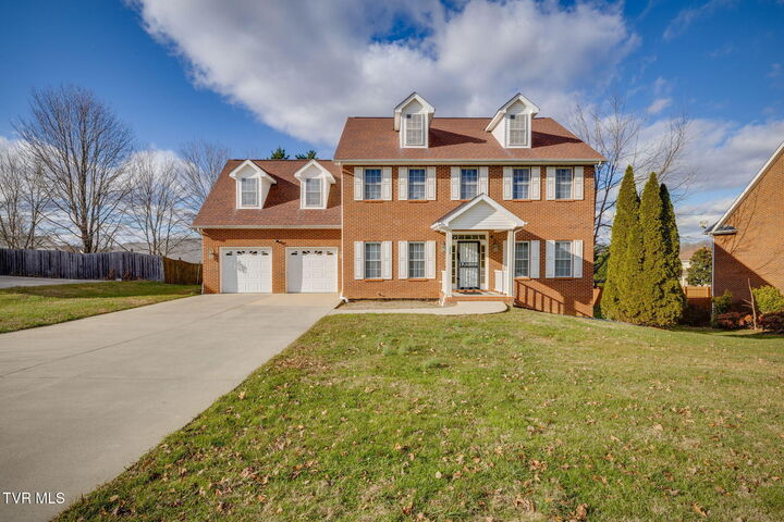 Property Photo: 1402 Lake Ridge Square TN 37601