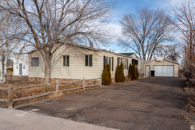 Property Photo:  250 N 200 W  UT 84066 