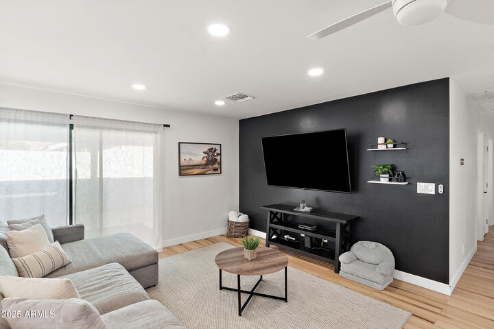 Property Photo:  2050 N 71st Street  AZ 85257 