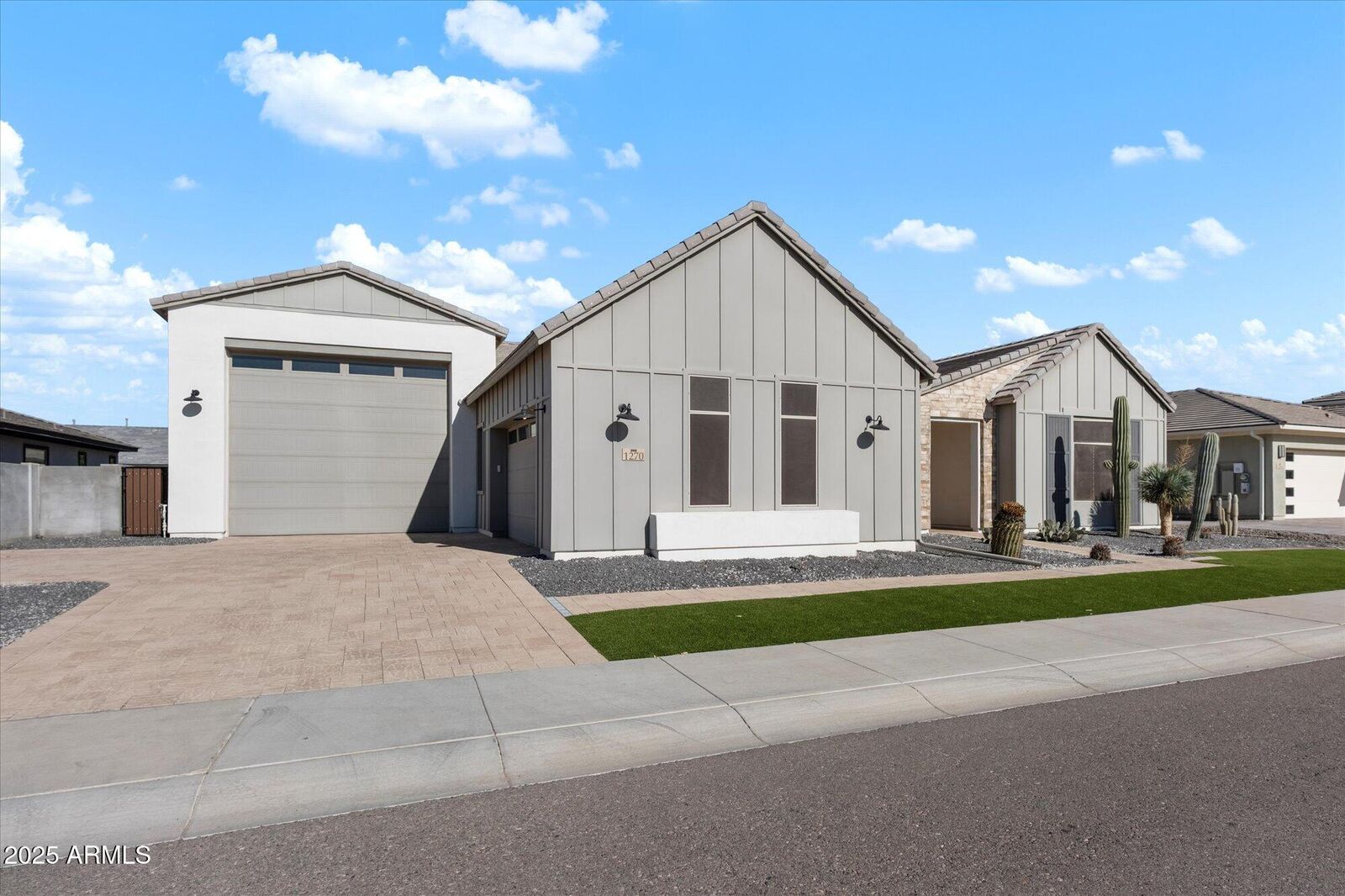 Property Photo:  1270 E Lynx Way  AZ 85298 