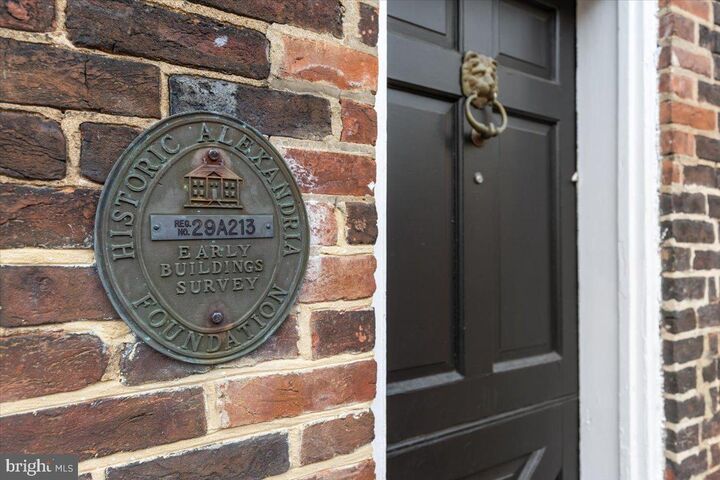 Property Photo:  113 N Fairfax Street  VA 22314 