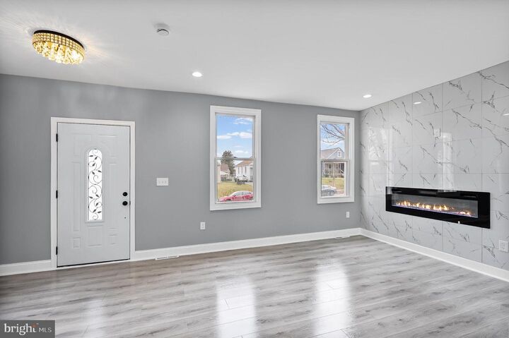 Property Photo:  5306 Kenilworth Avenue  MD 21212 