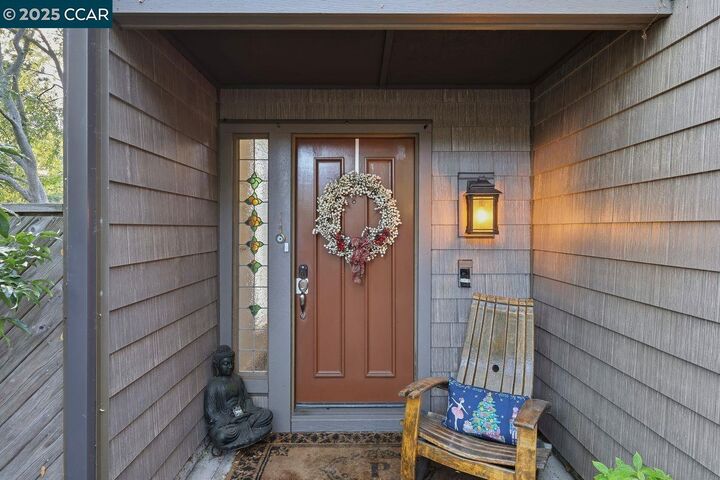 Property Photo: 533 Monarch Ridge Dr CA 94597