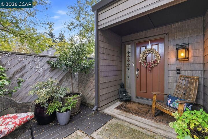 Property Photo:  533 Monarch Ridge Dr  CA 94597 