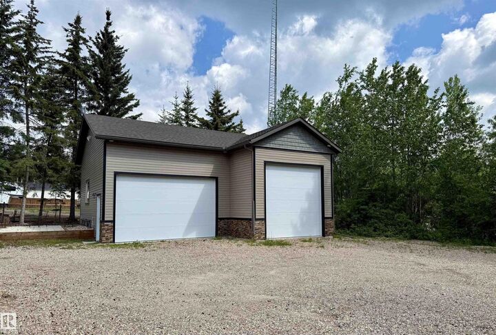Property Photo: 120 Lakeshore Drive AB T0A 2E0