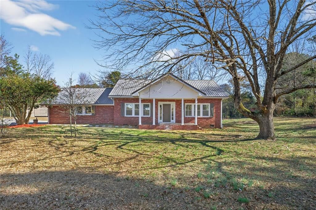 Property Photo:  18 Dyer Circle  GA 30116 