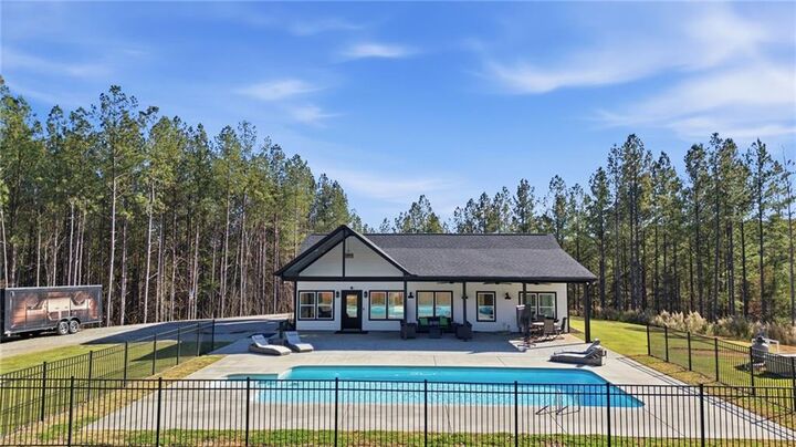 Property Photo: 120 Twisted Pines Crossing GA 30533