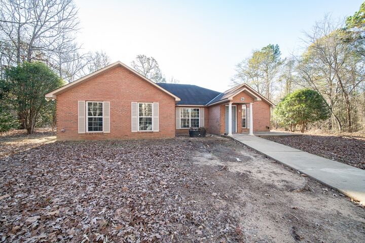Property Photo:  180 Hamlett Court  GA 31831 