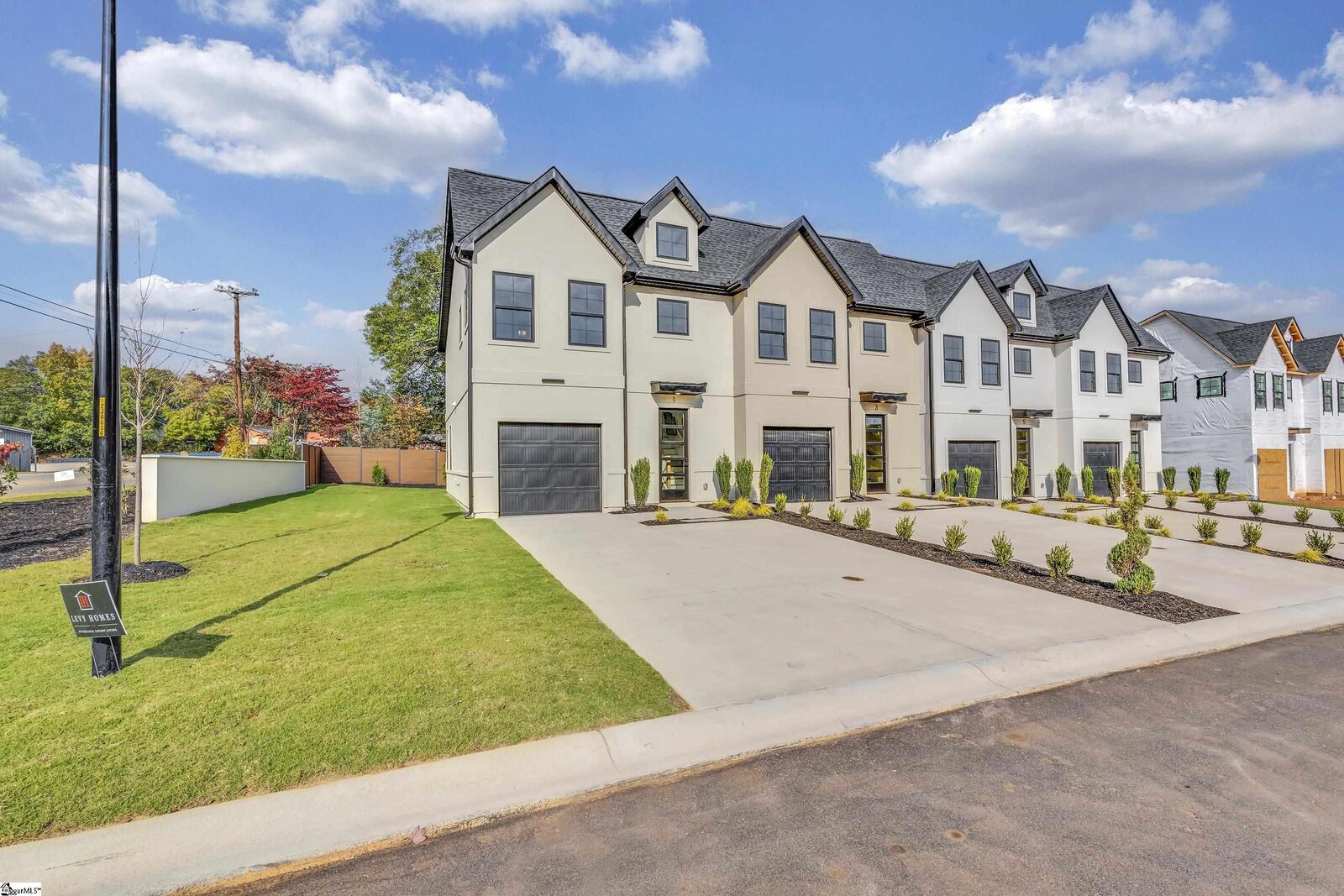 Property Photo: 8 Taverly Drive SC 29605