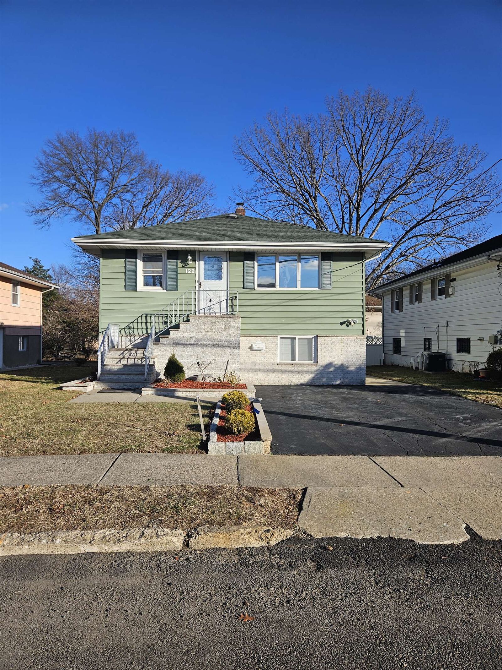 Property Photo:  122 Eckel Rd House  NJ 07643 