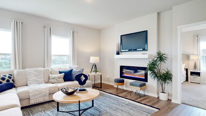 Property Photo: 409 Creekview Avenue IA 50226