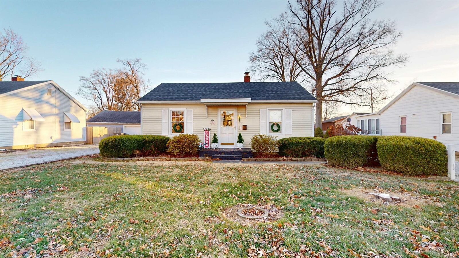 Property Photo: 2315 E Illinois Street IN 47711
