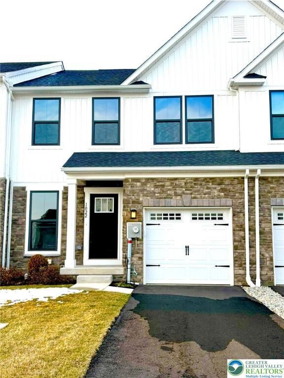 Property Photo:  1022 Watson Court  PA 18051 
