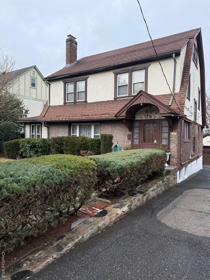 Property Photo:  84 Prospect Street  NY 10606 