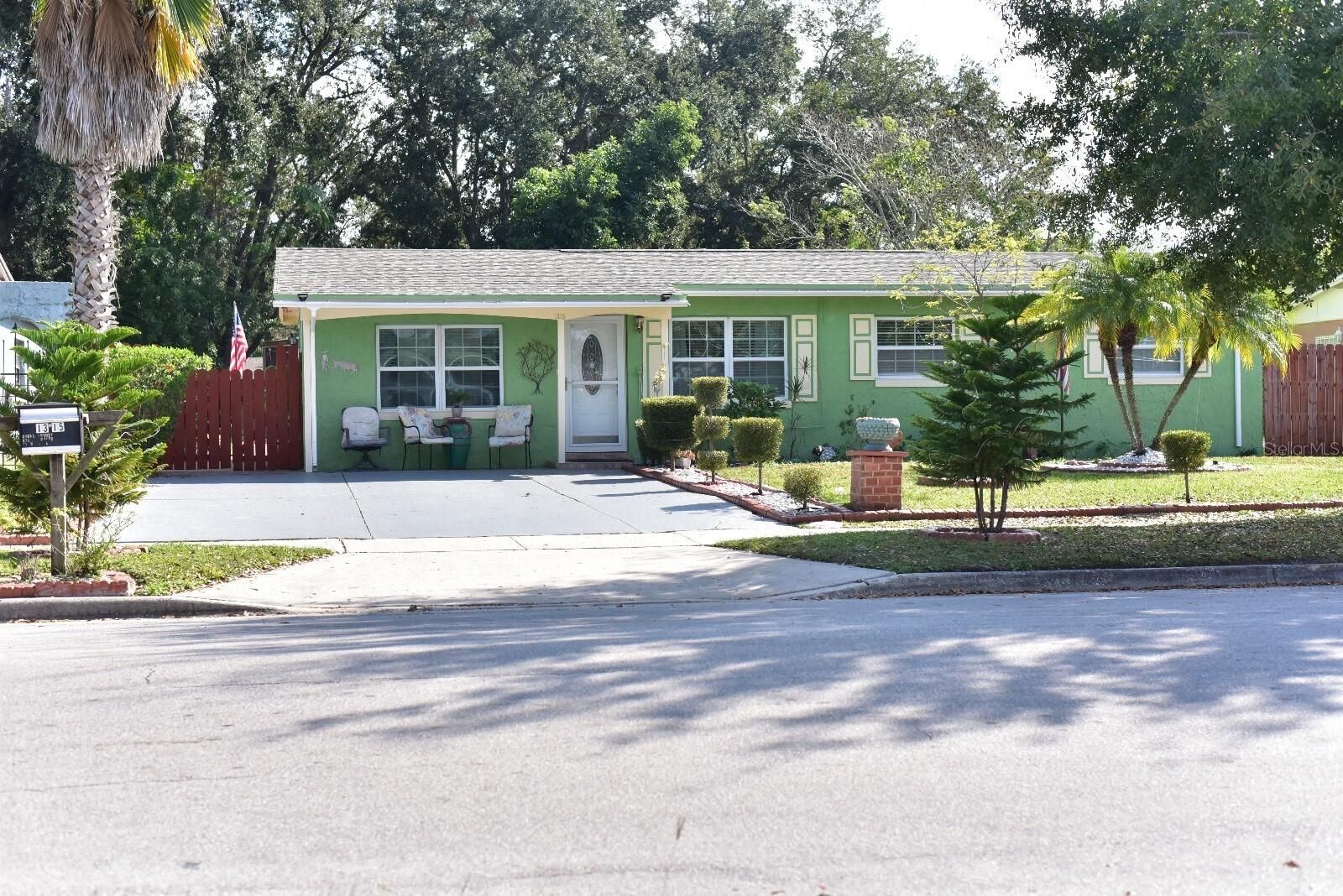 Property Photo: 1315 Poppy Avenue FL 32811