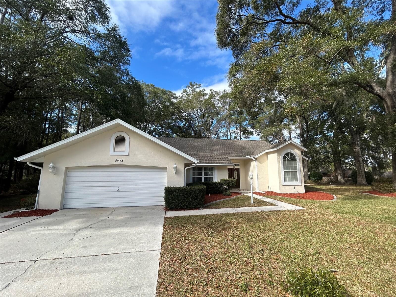 Property Photo: 8448 SW 196th Avenue Road FL 34432