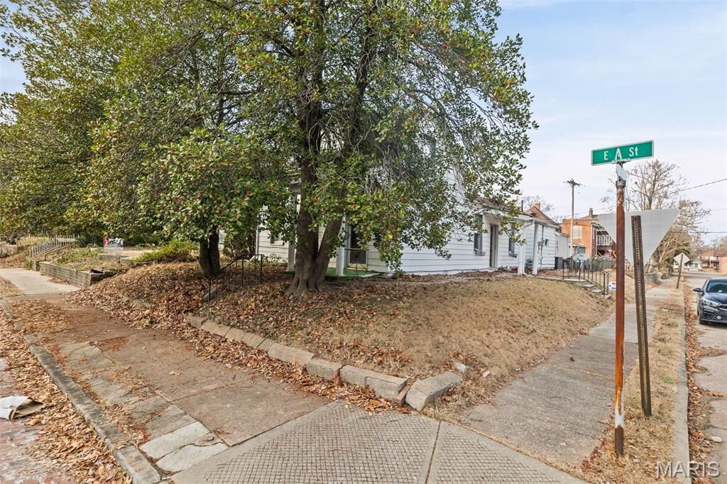 Property Photo:  619 E A Street  IL 62220 