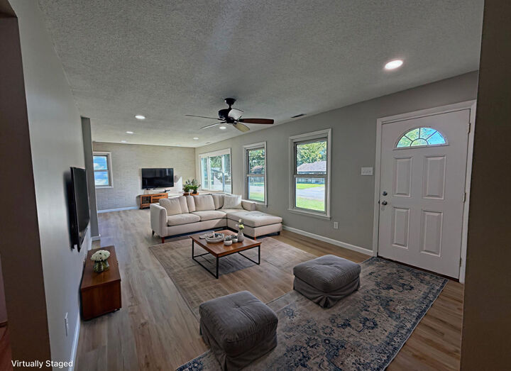 Property Photo: 1350 Sebring Way IL 62901