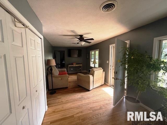 Property Photo:  401 E Cross Street  IL 62948 