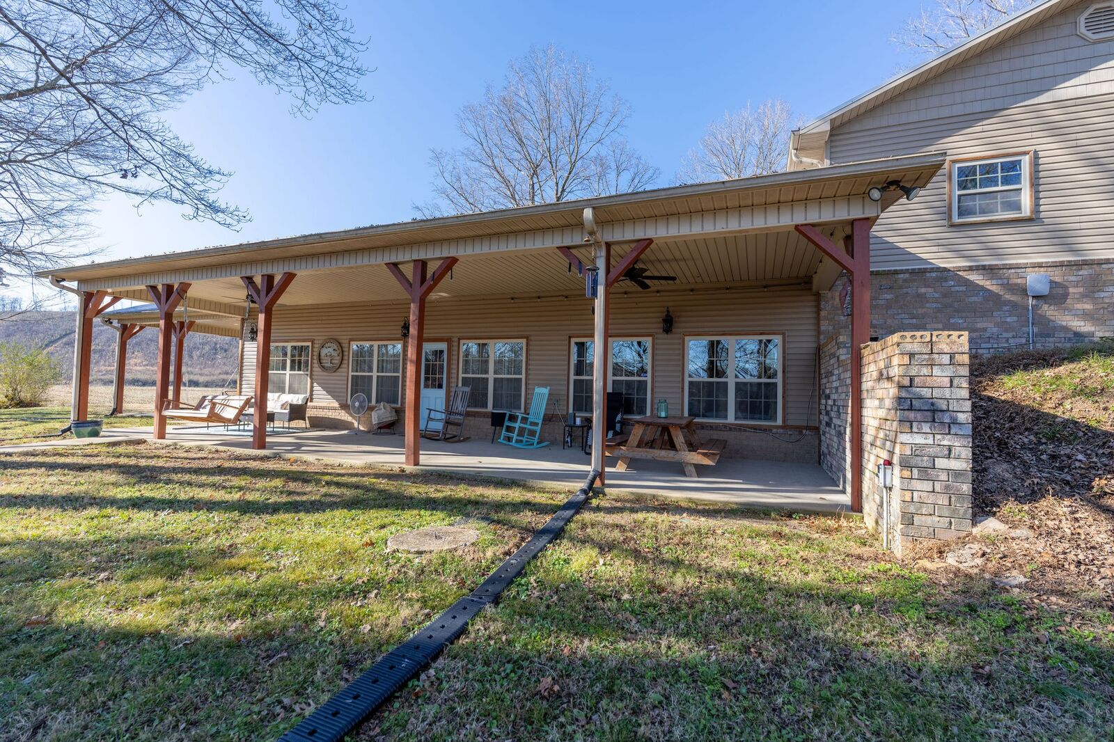 Property Photo:  5725 Wayland Springs Rd  TN 38463 