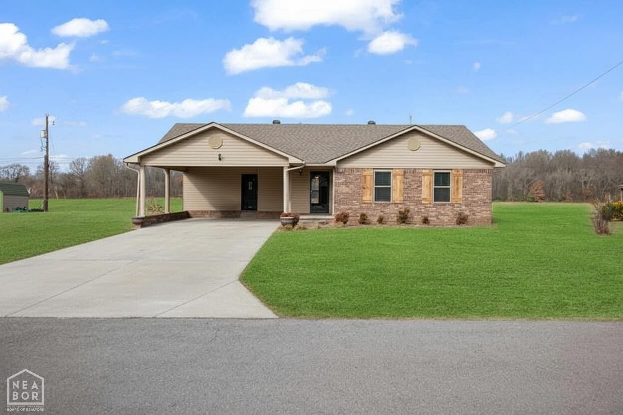 Property Photo:  907 NW 6th Street  AR 72476 