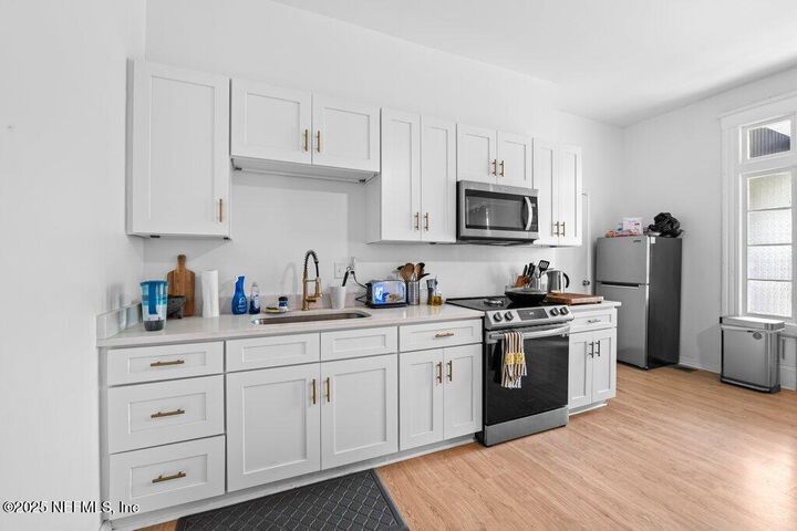 Property Photo:  2203 College Street  FL 32205 