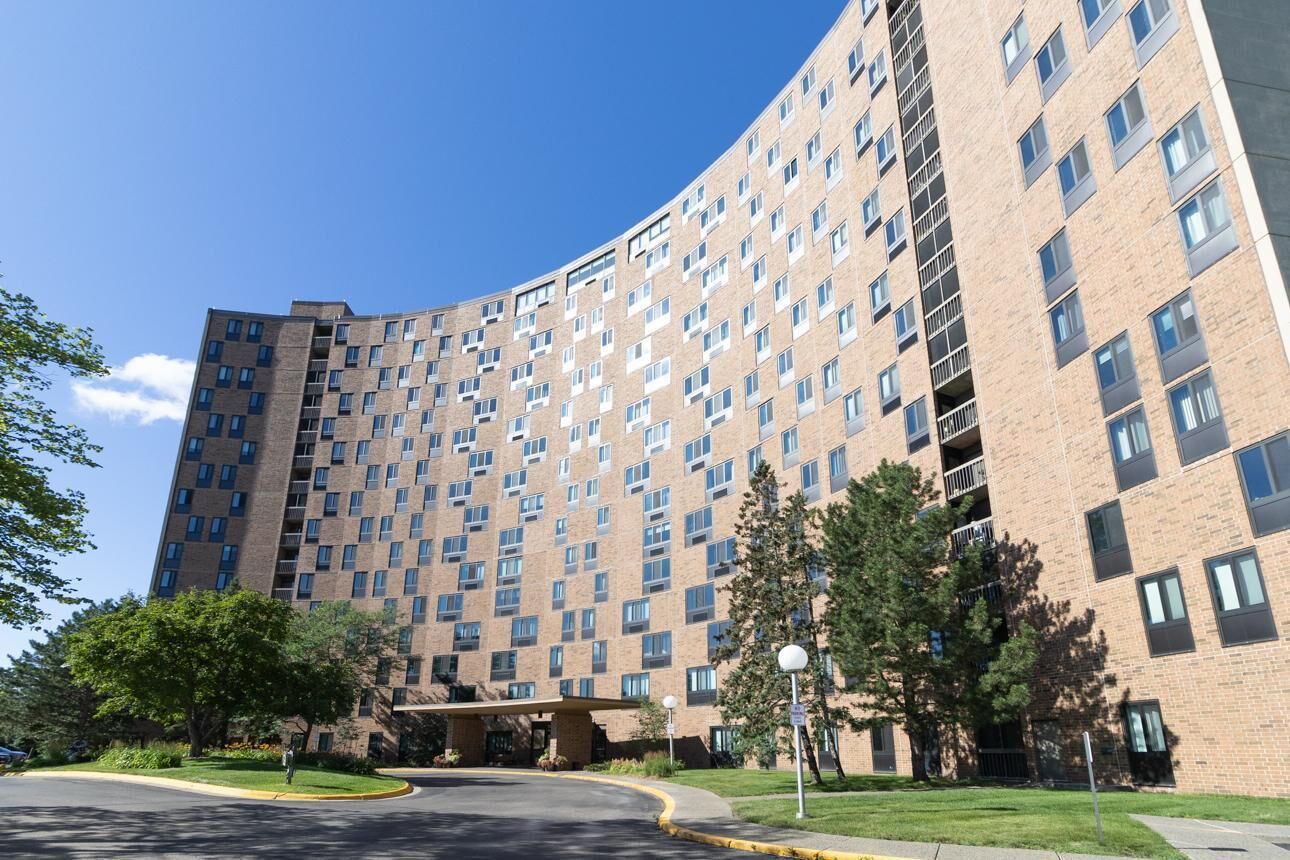 Property Photo:  1181 Edgcumbe Road 406  MN 55105 