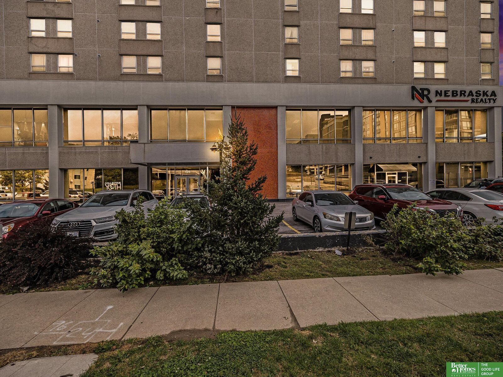 Property Photo: 105 N 31 Avenue 702 NE 68131