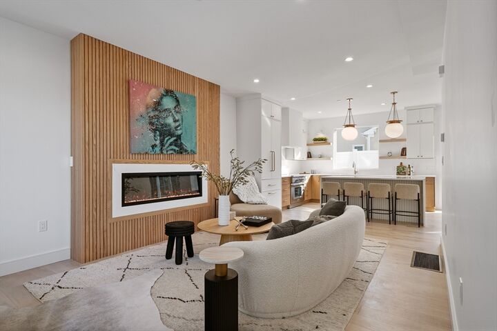 Property Photo:  15 Jewett Pl C  MA 02458 