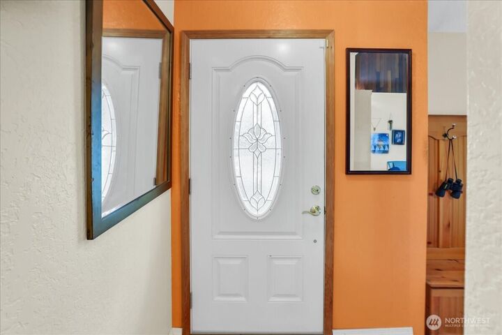 Property Photo:  13327  Beverly Park Road  WA 98087 