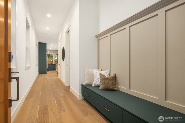 Property Photo: 809 166th Avenue NE WA 98008