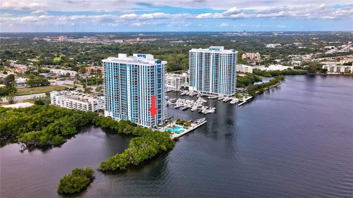 Property Photo:  17111 Biscayne Blvd 410  FL 33160 