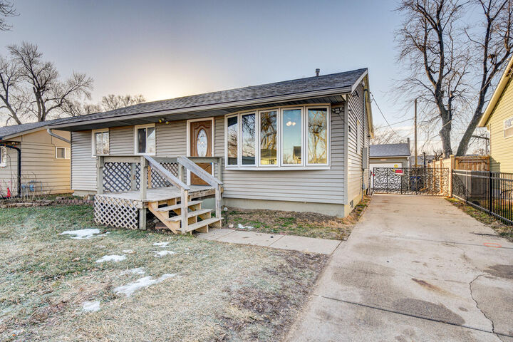 Property Photo: 3325 Avenue I IA 51501