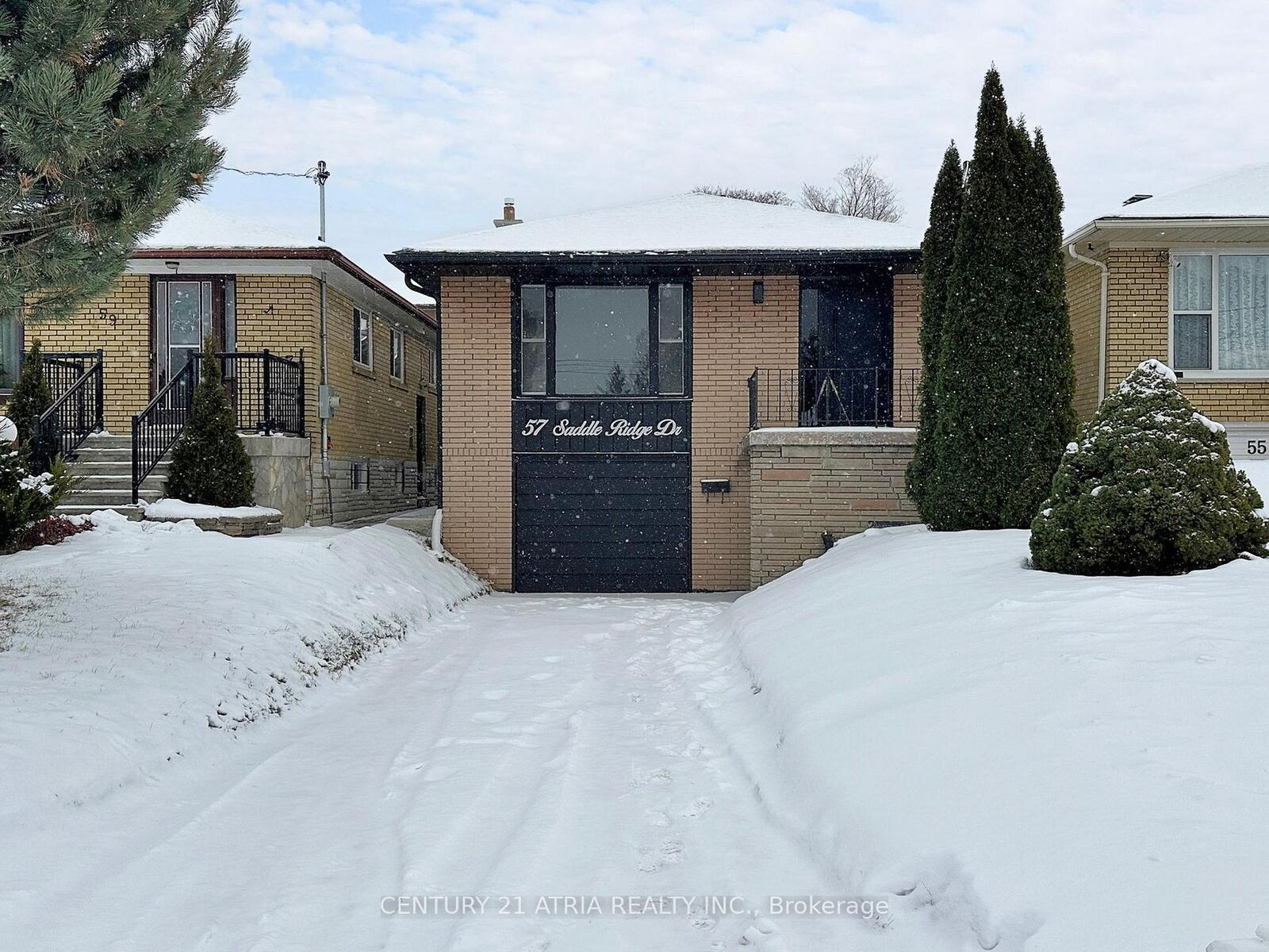 Property Photo:  57 Saddle Ridge Drive  ON M4A 1Z6 