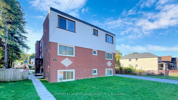 Property Photo:  97 Elgin Street W 6  ON L1G 1S5 