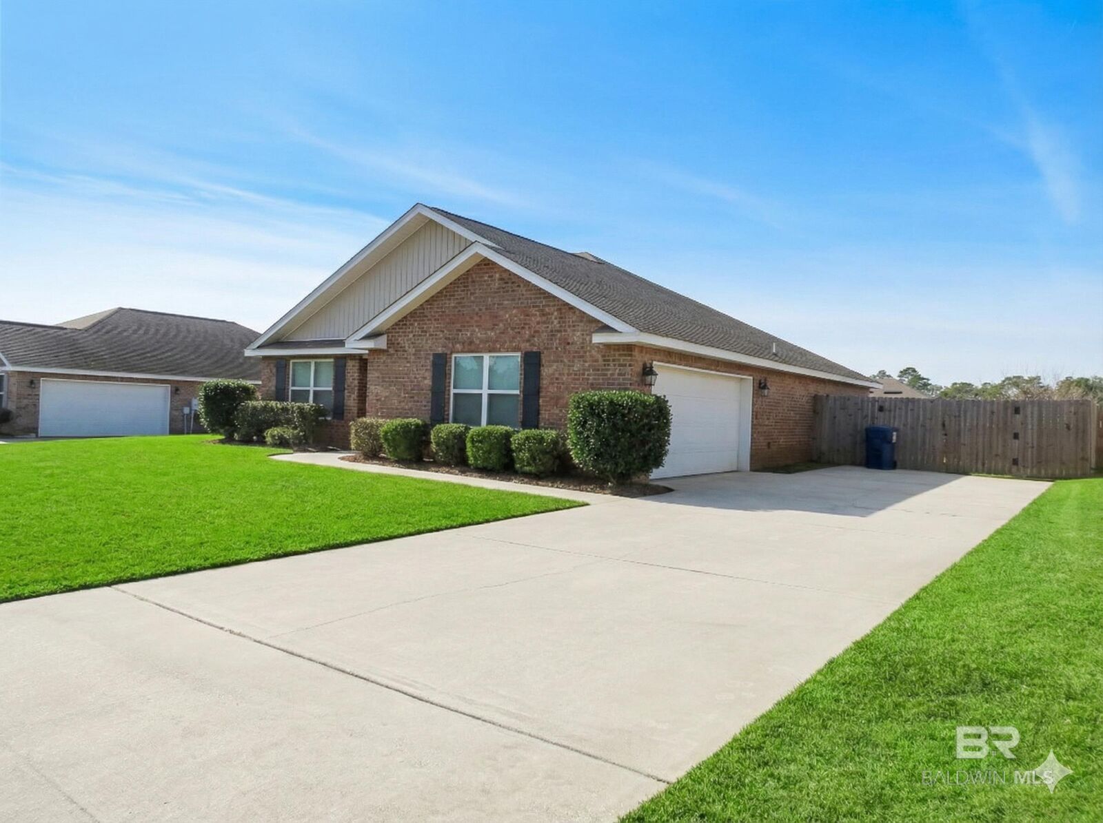 Property Photo:  413 Arbury Lane  AL 36608 