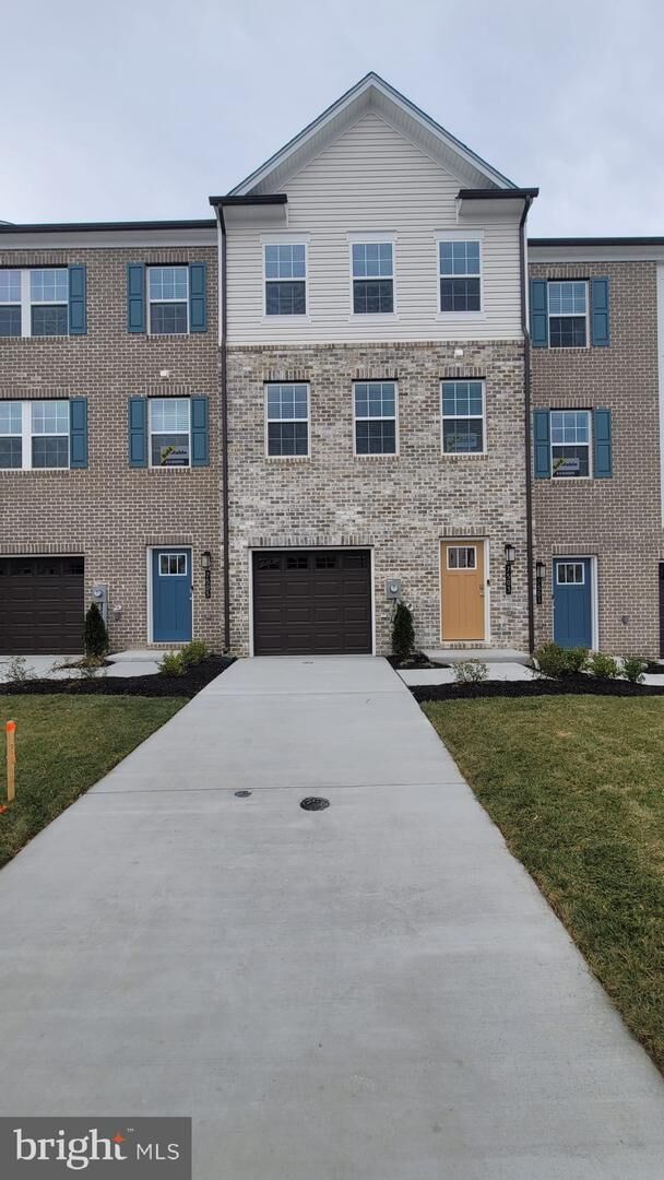 Property Photo:  7503 Silver Thread Way  MD 20613 