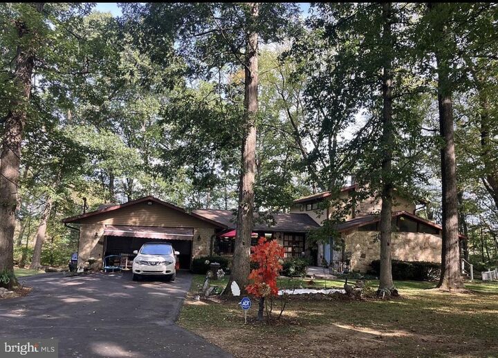 Property Photo:  3725 Oakland Road  PA 18020 