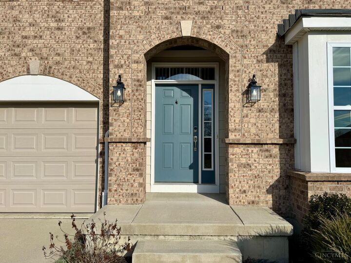 Property Photo:  5819 Laurel Run Drive  OH 45011 