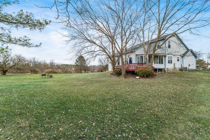 Property Photo:  760 N Starr Drive  OH 43147 