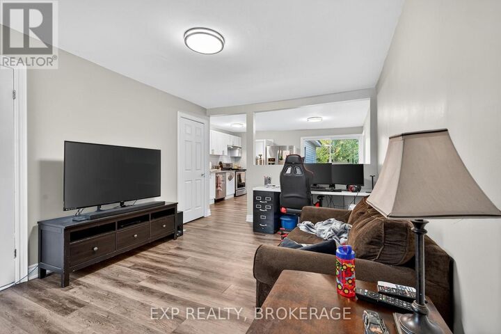 Property Photo:  225-227 Victoria Avenue  ON K7G 2S3 